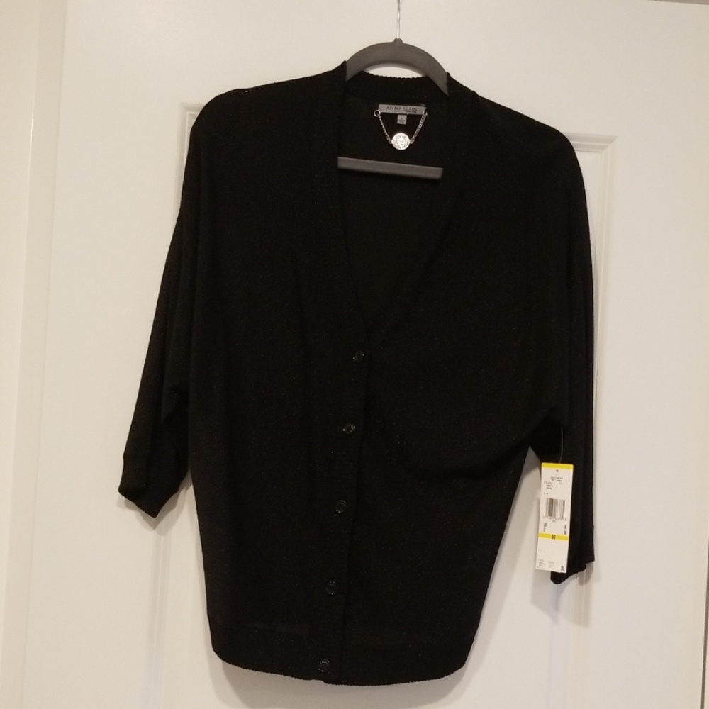 Ann Klein STUNNING dressy v neck button up sweater